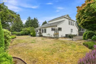 2060 Timberline Dr, Coos Bay, OR 97420 - Photo 28