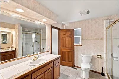 2060 Timberline Dr, Coos Bay, OR 97420 - Photo 12