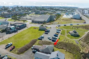 35 NW Dolphin St, Newport, OR 97365 - Photo 16