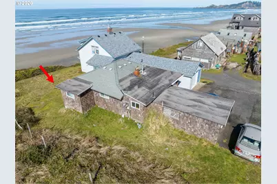 35 NW Dolphin St, Newport, OR 97365 - Photo 2