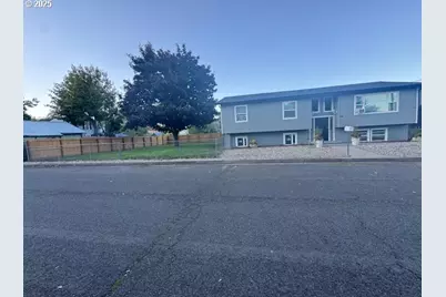 911 Division Ave, La Grande, OR 97850 - Photo 2