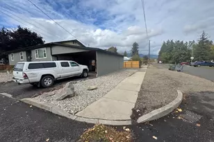 911 Division Ave, La Grande, OR 97850 - Photo 36