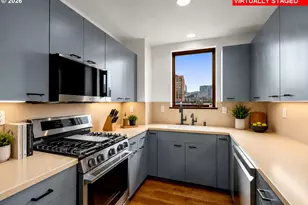 820 NW 12th Ave, Portland, OR 97209 - Photo 12