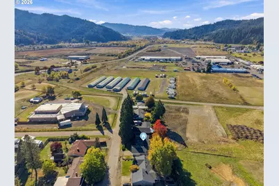 371 Hawthorne St, Sutherlin, OR 97479 - Photo 38