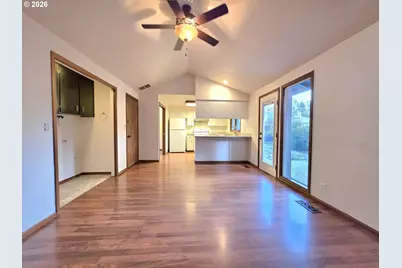 2916 Elysium Ave, Eugene, OR 97401 - Photo 12
