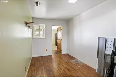 500 E B Ave, Drain, OR 97435 - Photo 36