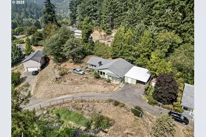 500 E B Ave, Drain, OR 97435 - Photo 1