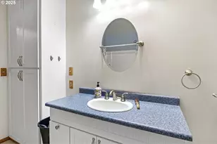 500 E B Ave, Drain, OR 97435 - Photo 34