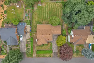 9907 SW 55th Ave, Portland, OR 97219 - Photo 10