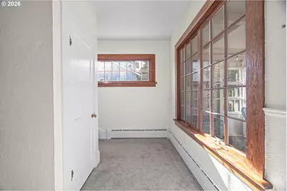 1131 Commercial Ave, Coos Bay, OR 97420 - Photo 10