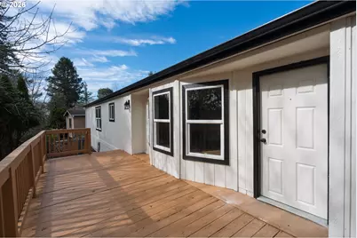 15205 SE Michelle Dr, Clackamas, OR 97015 - Photo 4