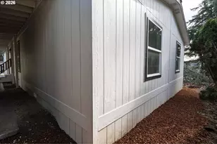 15205 SE Michelle Dr, Clackamas, OR 97015 - Photo 8