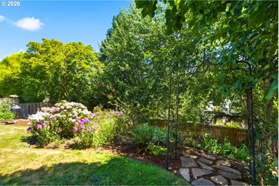 15946 SE Henderson Way, Portland, OR 97236 - Photo 36