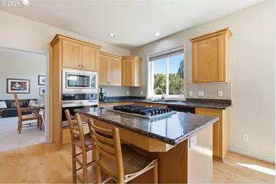 15946 SE Henderson Way, Portland, OR 97236 - Photo 10