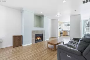 844 SE Woodrow Ln, Hillsboro, OR 97123 - Photo 12