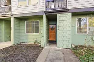 844 SE Woodrow Ln, Hillsboro, OR 97123 - Photo 4