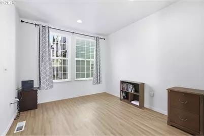 844 SE Woodrow Ln, Hillsboro, OR 97123 - Photo 14