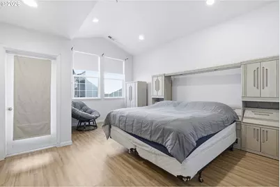 844 SE Woodrow Ln, Hillsboro, OR 97123 - Photo 26