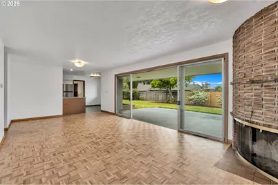 11731 NE Fargo Ct, Portland, OR 97220 - Photo 10