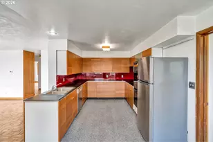 11731 NE Fargo Ct, Portland, OR 97220 - Photo 14