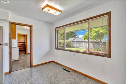 11731 NE Fargo Ct, Portland, OR 97220 - Photo 12