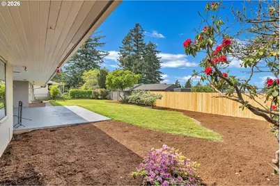 11731 NE Fargo Ct, Portland, OR 97220 - Photo 38