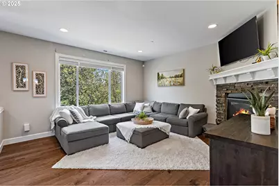 3096 NW Parkhurst Ter, Portland, OR 97229 - Photo 4