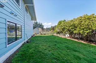 546 W Fir Ave, Coos Bay, OR 97420 - Photo 30