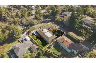 546 W Fir Ave, Coos Bay, OR 97420 - Photo 44