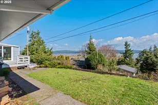 546 W Fir Ave, Coos Bay, OR 97420 - Photo 28