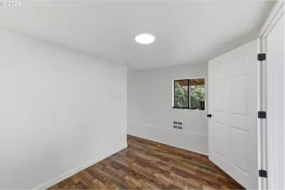 546 W Fir Ave, Coos Bay, OR 97420 - Photo 38