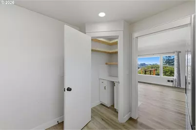 546 W Fir Ave, Coos Bay, OR 97420 - Photo 16