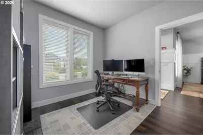 570 NW 11th Ave, Canby, OR 97013 - Photo 8