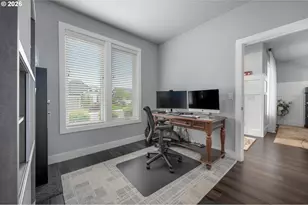 570 NW 11th Ave, Canby, OR 97013 - Photo 8