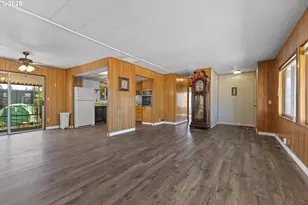 2902 E 2nd St, Newberg, OR 97132 - Photo 4