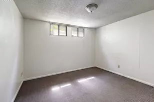 1202 Ogden Ave, Vancouver, WA 98660 - Photo 10