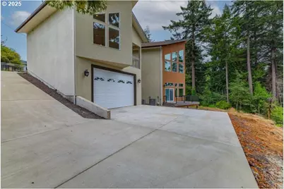 2495 Chester St, North Bend, OR 97459 - Photo 42