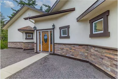 2495 Chester St, North Bend, OR 97459 - Photo 8