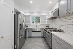 7158 SW 4th Ave, Portland, OR 97219 - Photo 8