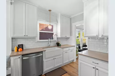 4725 NE 100th Ave, Portland, OR 97220 - Photo 10