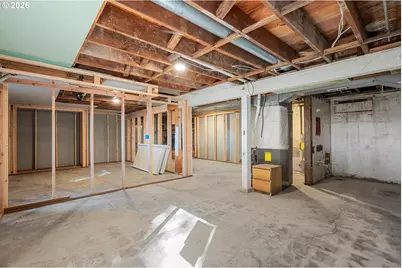 10721 NE 2nd Ave, Portland, OR 97211 - Photo 20