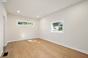 10721 NE 2nd Ave, Portland, OR 97211 - Photo 14