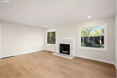 10721 NE 2nd Ave, Portland, OR 97211 - Photo 2