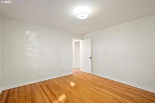 10721 NE 2nd Ave, Portland, OR 97211 - Photo 16