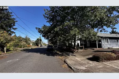 920 NE 77th Ave, Portland, OR 97213 - Photo 32