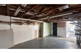 920 NE 77th Ave, Portland, OR 97213 - Photo 6