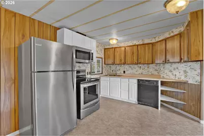 231 Creswood Dr, Creswell, OR 97426 - Photo 8