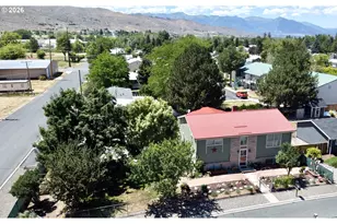 925 East St, Baker City, OR 97814 - Photo 2