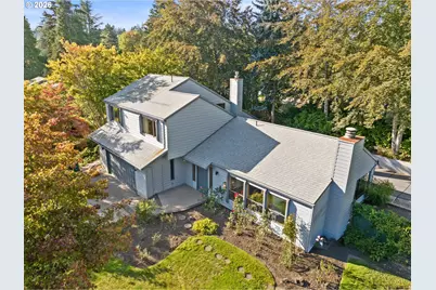 801 Timberline Dr, Lake Oswego, OR 97034 - Photo 2
