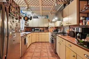 501 SE 157th Ave, Portland, OR 97233 - Photo 10